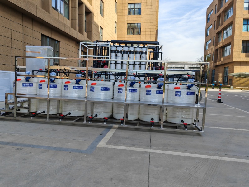 反滲透設(shè)備